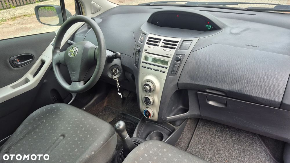 Toyota Yaris 1.0 Luna A/C - 9