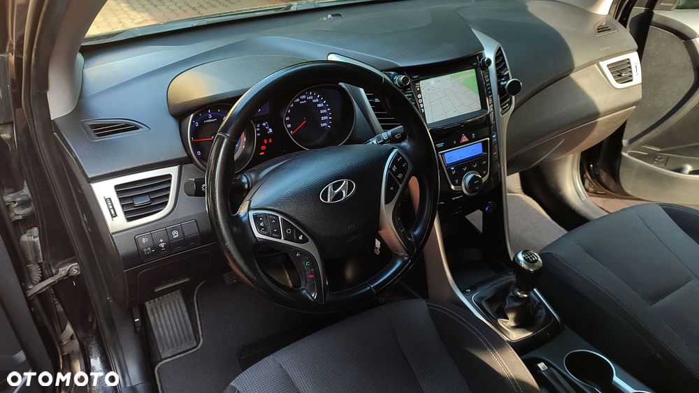 Hyundai i30 1.6 CRDi Premium - 10