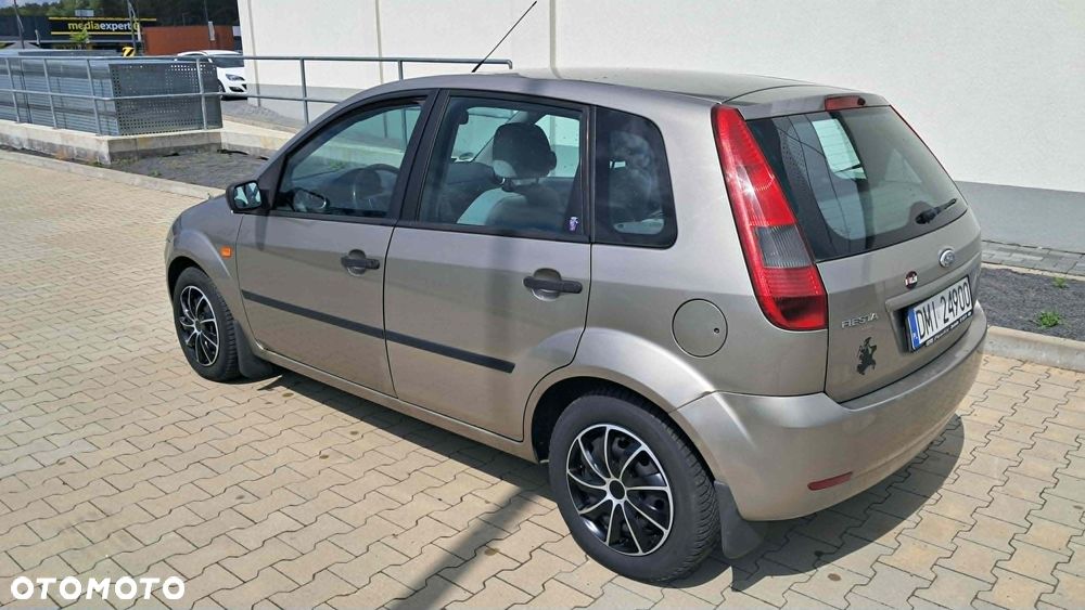 Ford Fiesta 1.4 Ghia - 4