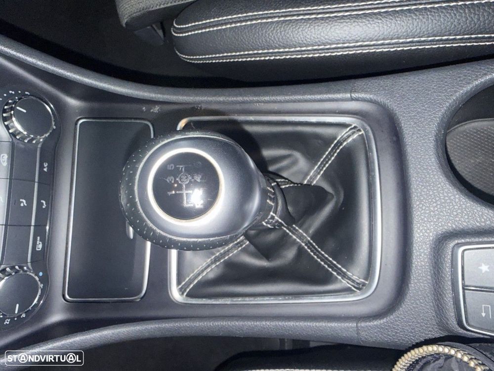 Mercedes-Benz A 180 d Urban - 18