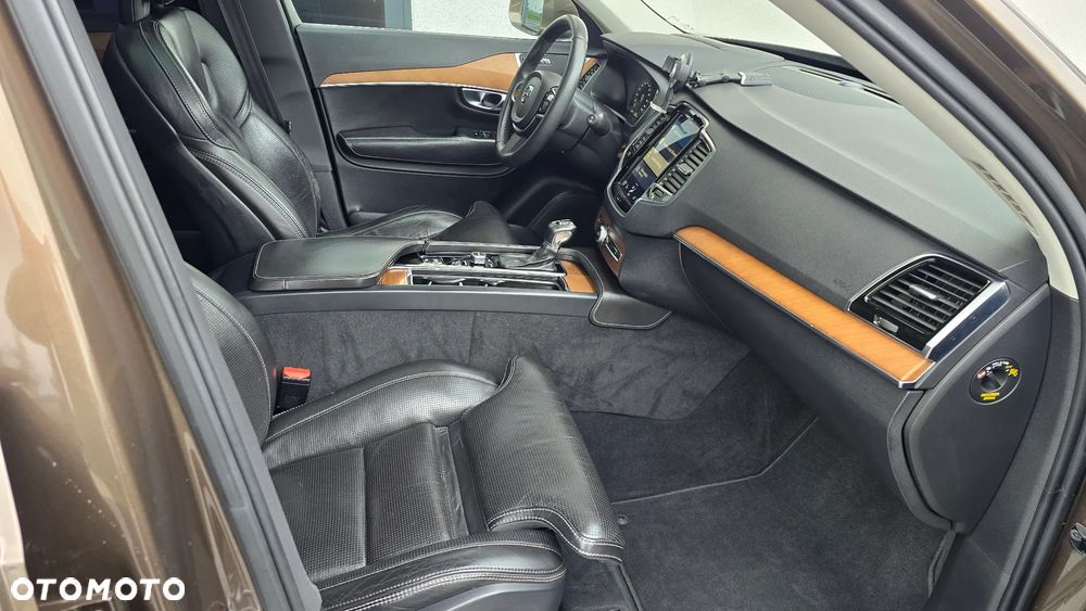 Volvo XC 90 D5 AWD Geartronic Inscription - 15