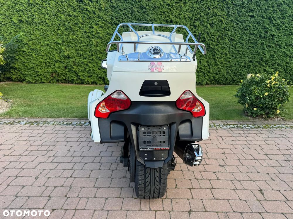Can-Am Spyder - 6