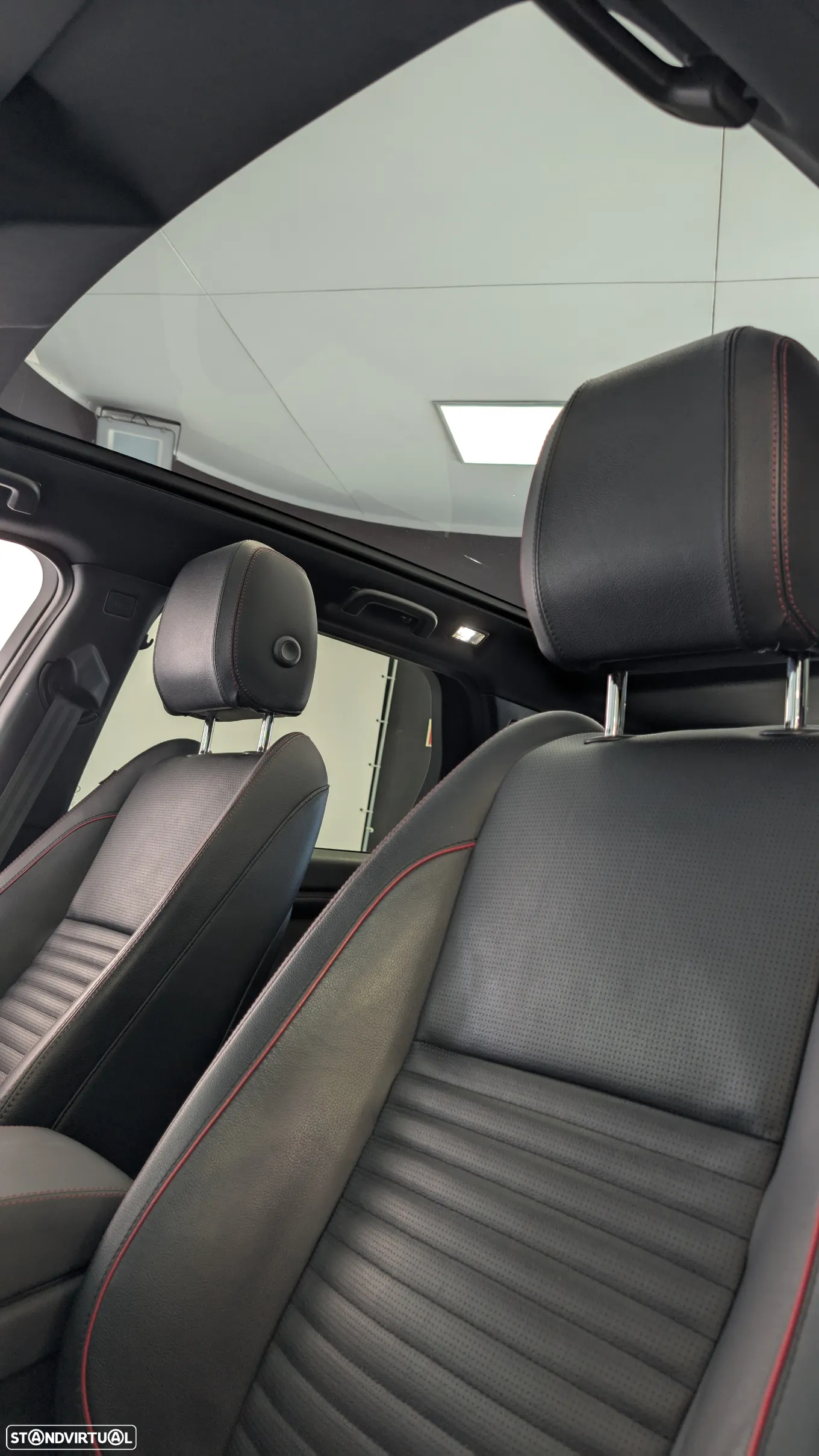 Land Rover Discovery Sport 2.0 eD4 R-Dynamic S - 21