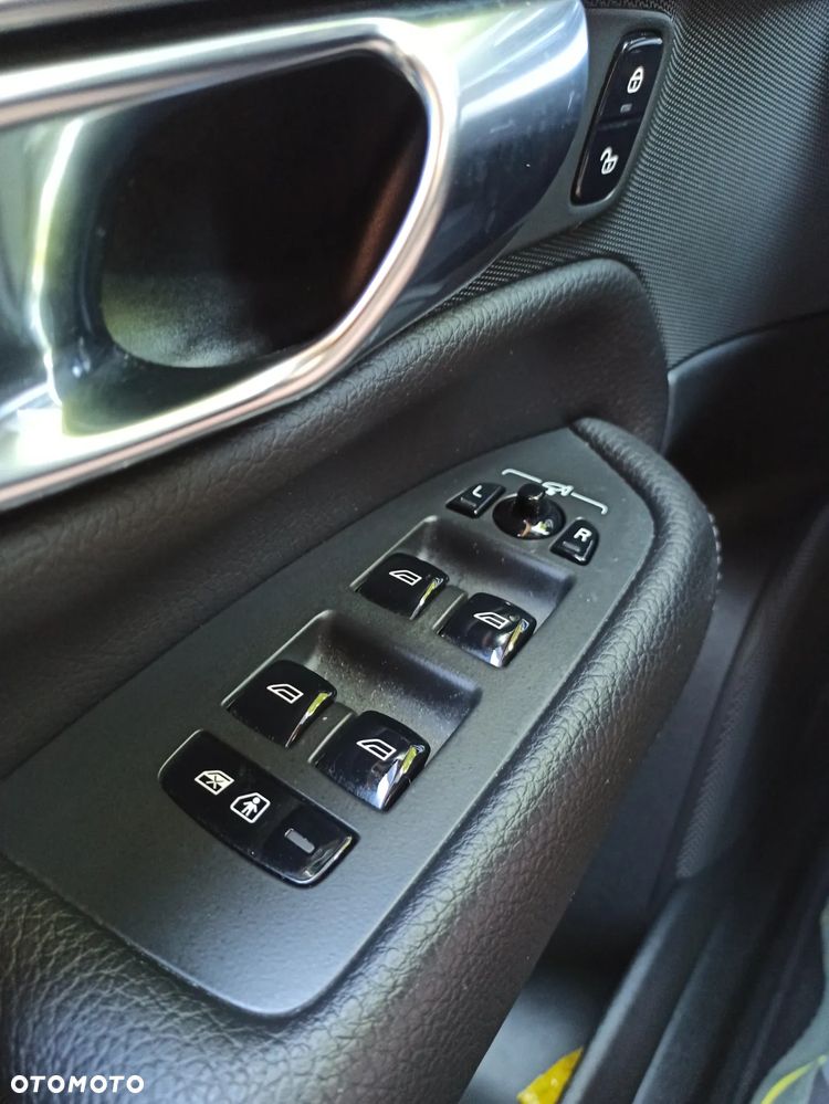 Volvo XC 90 B5 D AWD Geartronic Momentum - 13