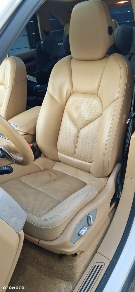 Porsche Cayenne Tiptronic S - 16