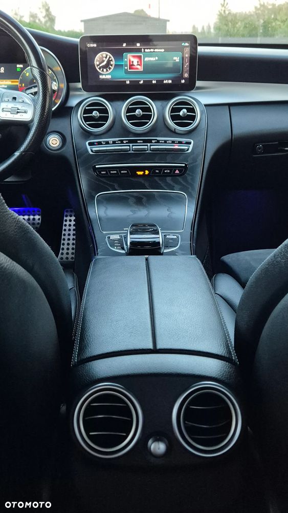 Mercedes-Benz Klasa C 220 d 9G-TRONIC - 36
