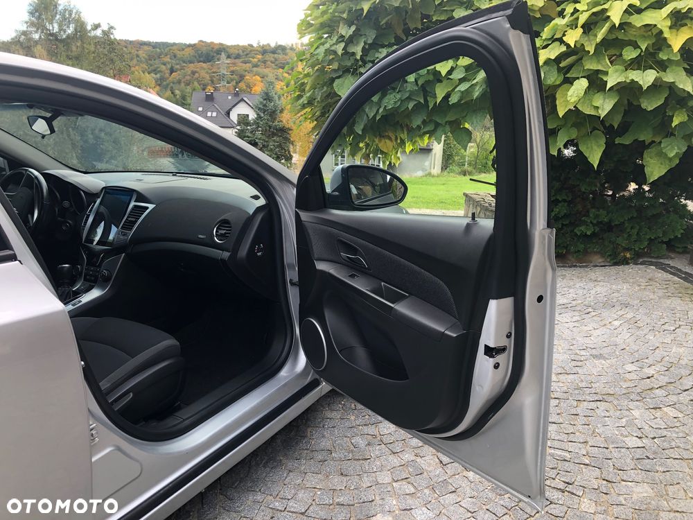 Chevrolet Cruze 1.8 LT+ - 10