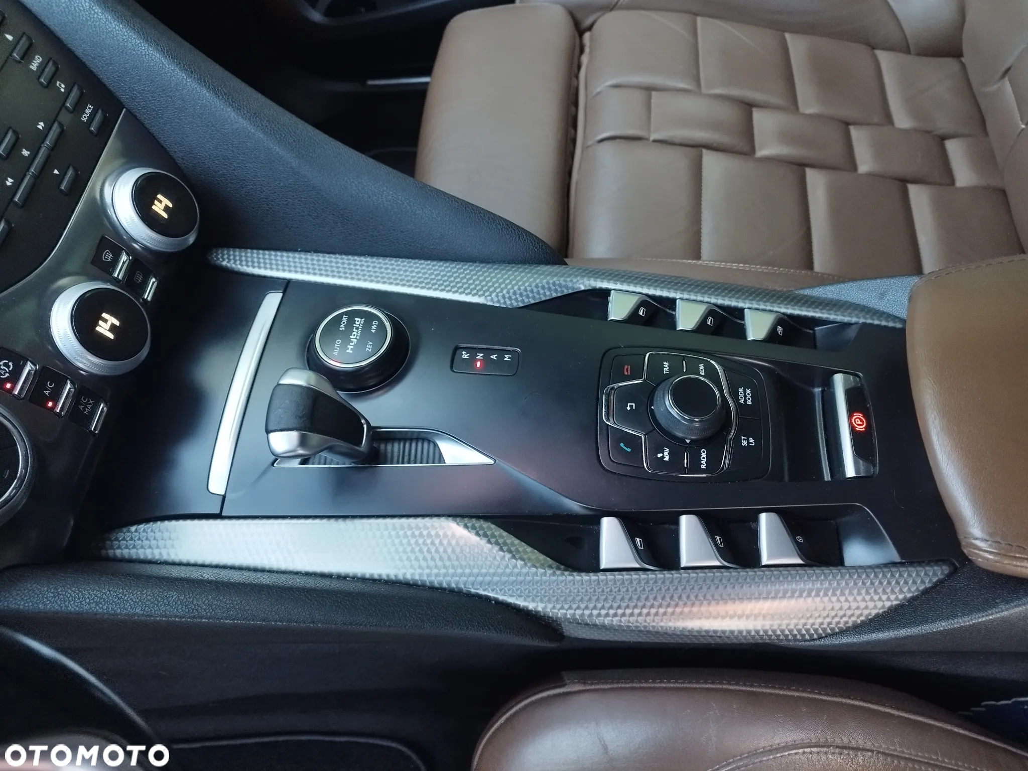 Citroën DS5 2.0 HDi Hybrid4 SportChic MCP - 3
