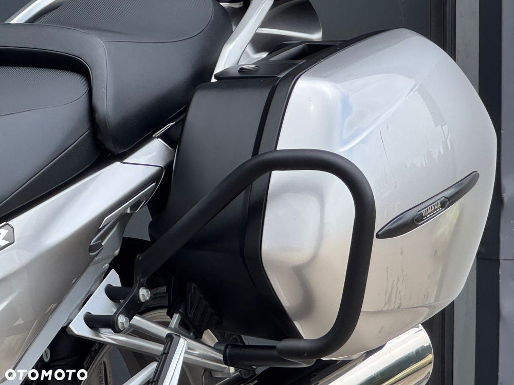 Yamaha FJR - 26
