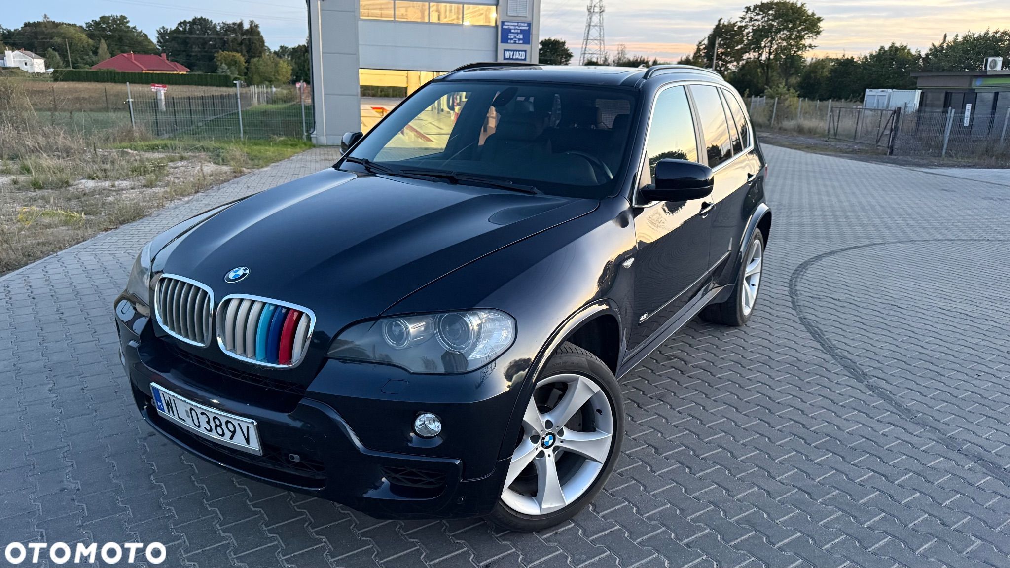 BMW X5 4.8is - 1