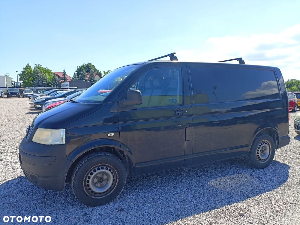 Volkswagen Transporter - 1