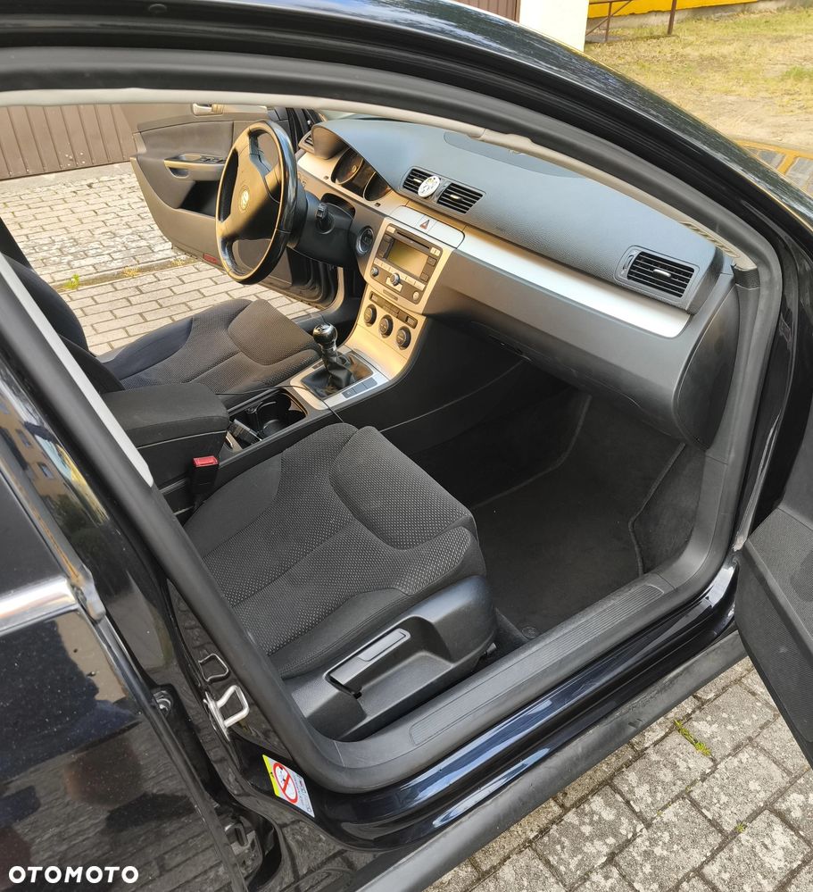 Volkswagen Passat - 6