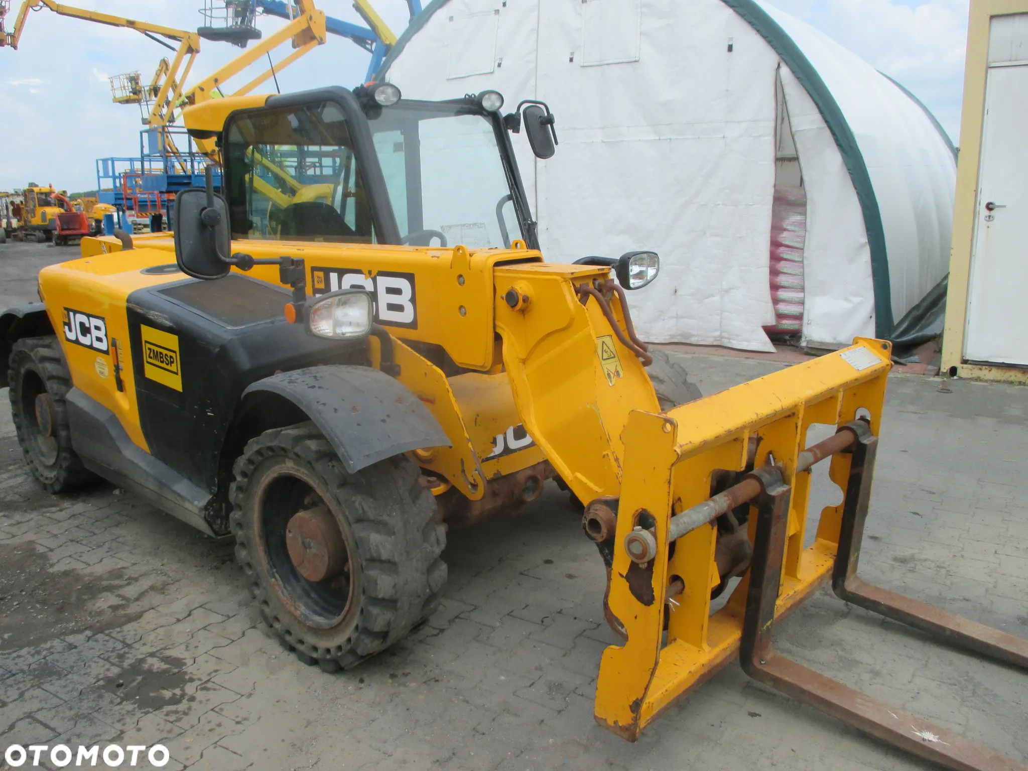 JCB 525-60 - 11