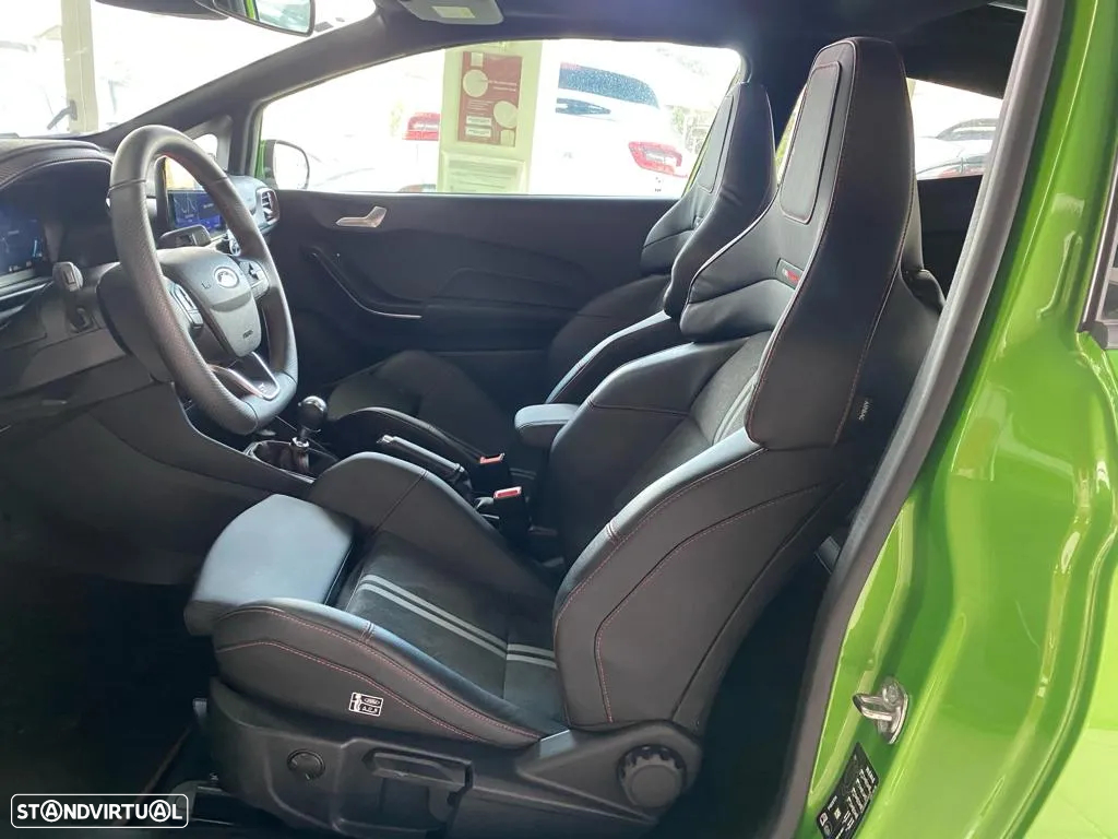 Ford Fiesta 1.5 EcoBoost ST High - 44
