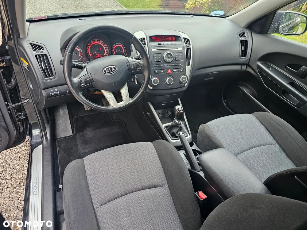 Kia Ceed 1.4 CVVT Attract - 7