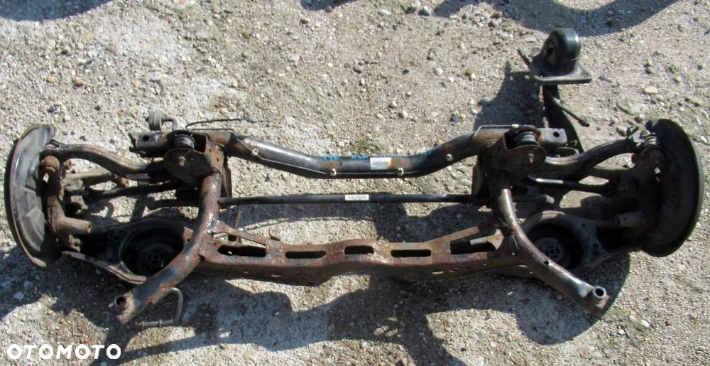 AUDI A3 8P SPORTBACK LIFT BELKA OŚ ZAWIESZENIE TYŁ - 2