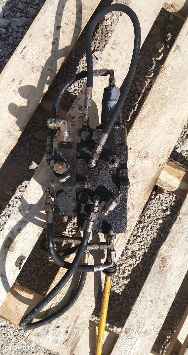 Rozdzielacz hydrauliczny Zawór VOLVO A 25 C A25 Wozidło 1106572 - 7