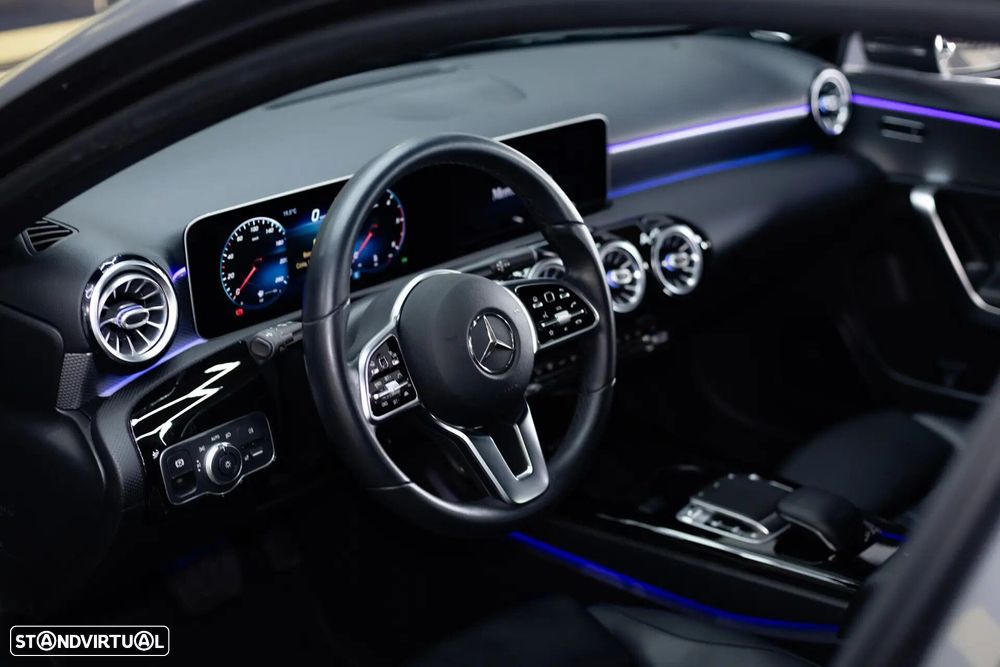 Mercedes-Benz A 180 Limousine d Progressive Aut. - 23