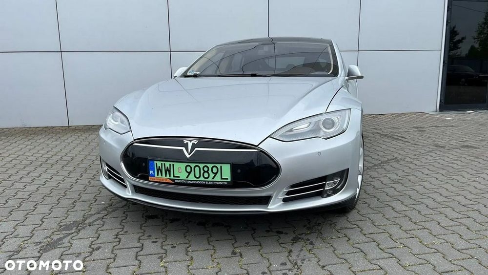 Tesla Model S D - 3