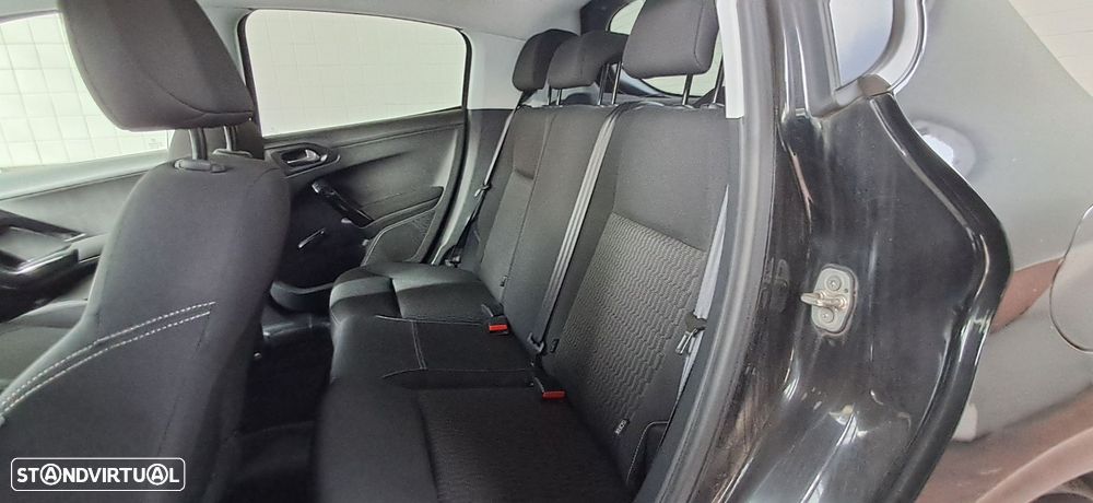 Peugeot 208 1.2 PureTech Active - 11