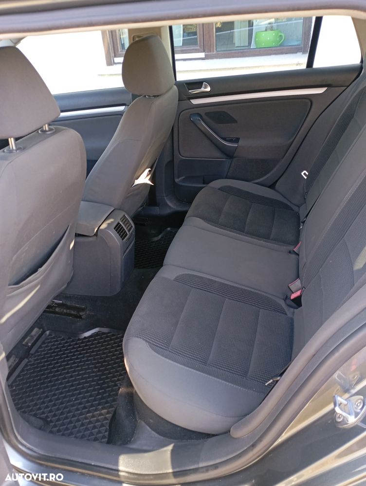 Volkswagen Golf 1.9 TDI DPF Comfortline BlueMotion - 6