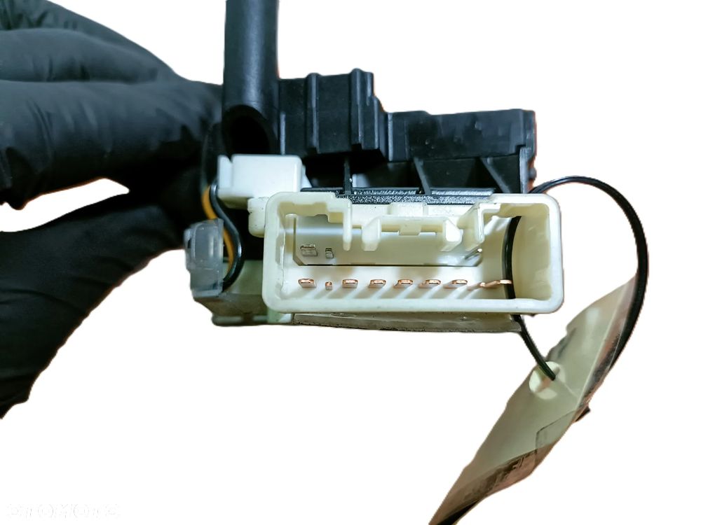 TOYOTA YARIS I 99-05 LIFT manetki * - 5