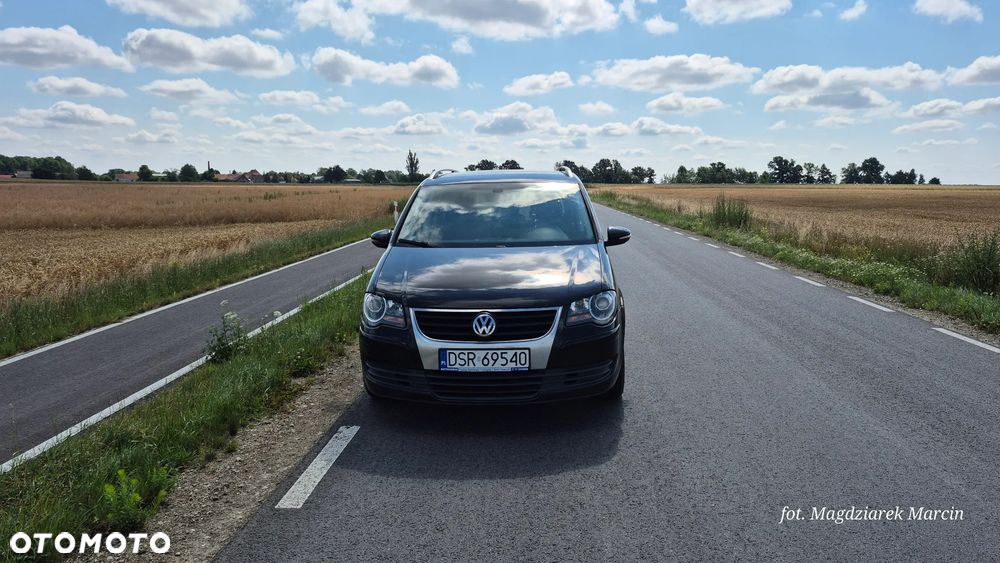 Volkswagen Touran 1.9 TDI Highline DSG - 10
