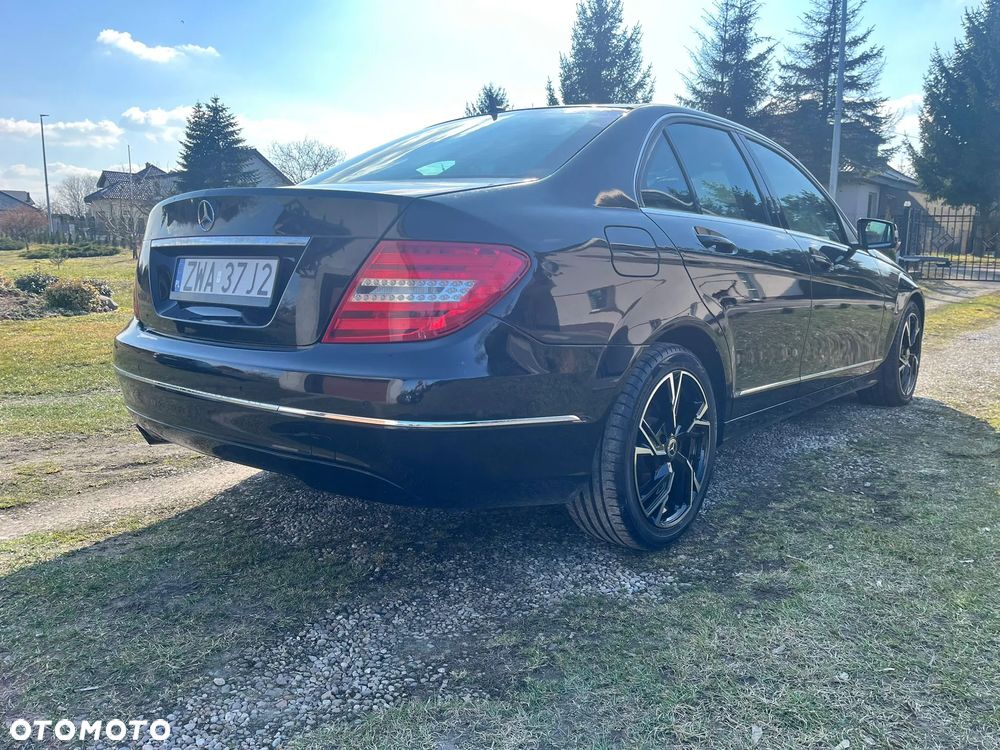 Mercedes-Benz Klasa C 180 BlueEFFICIENCY 7G-TRONIC Avantgarde - 8