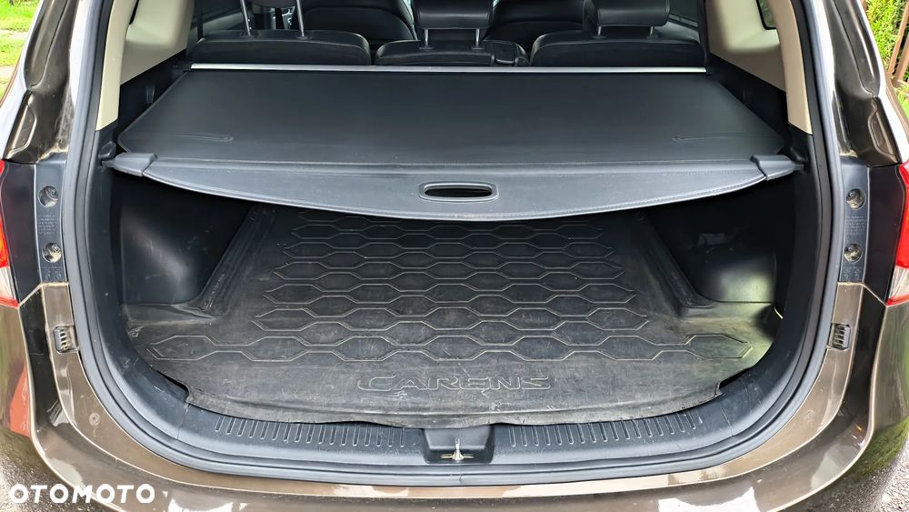 Kia Carens 1.7 CRDi 136 Fifa World Cup Edition - 13