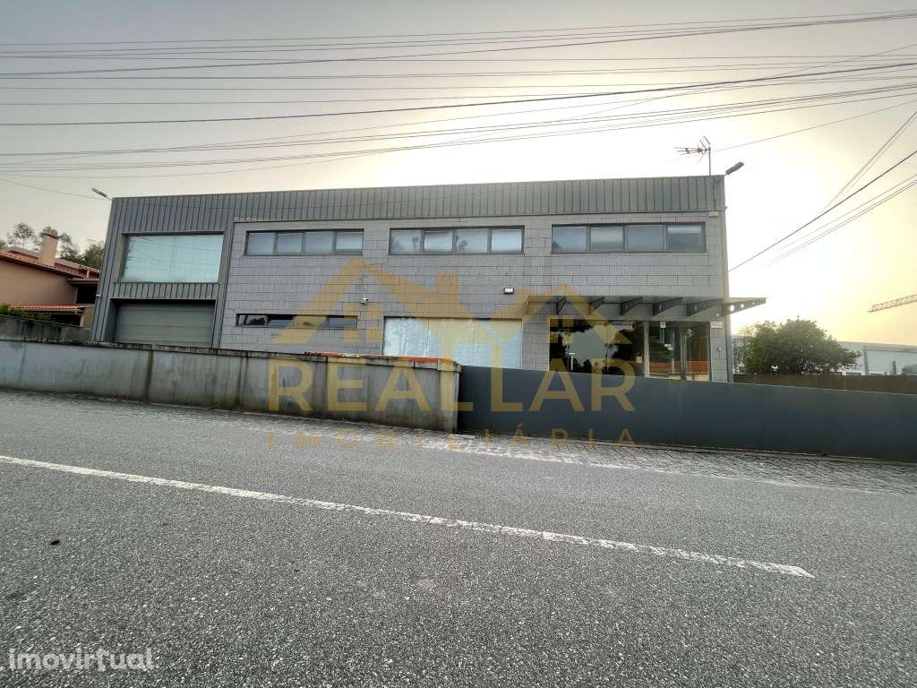 ARMAZEM INDUSTRIAL PRONTO A FUNCIONAR em Barcelos - Grande imagem: 3/28