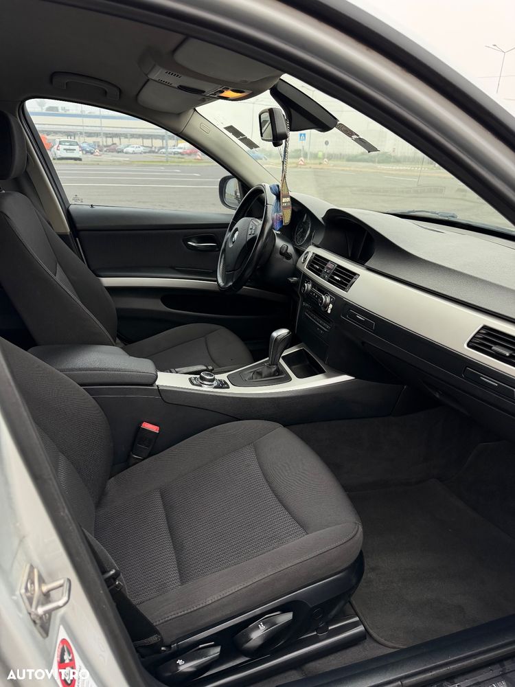 BMW Seria 3 320d DPF Touring Aut. Edition Fleet - 6