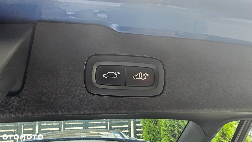 Volvo V60 D4 R-Design - 19