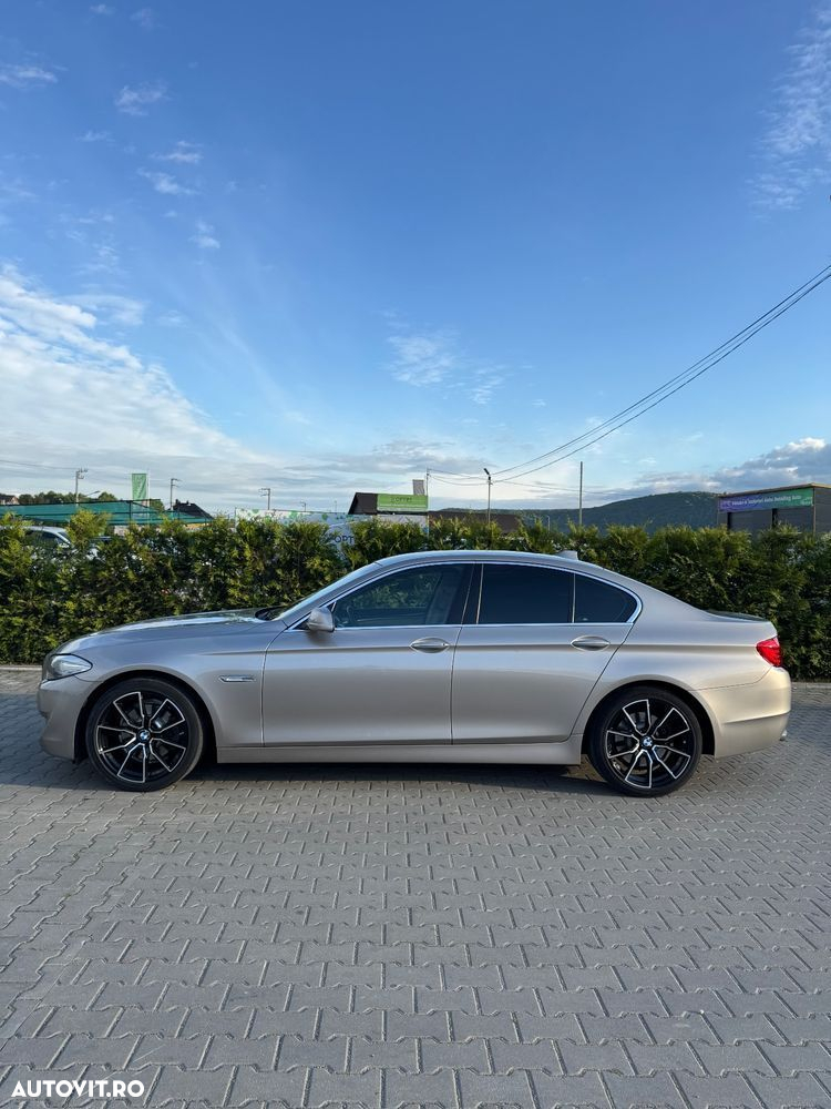 BMW Seria 5 520d EfficientDynamics Edition - 14