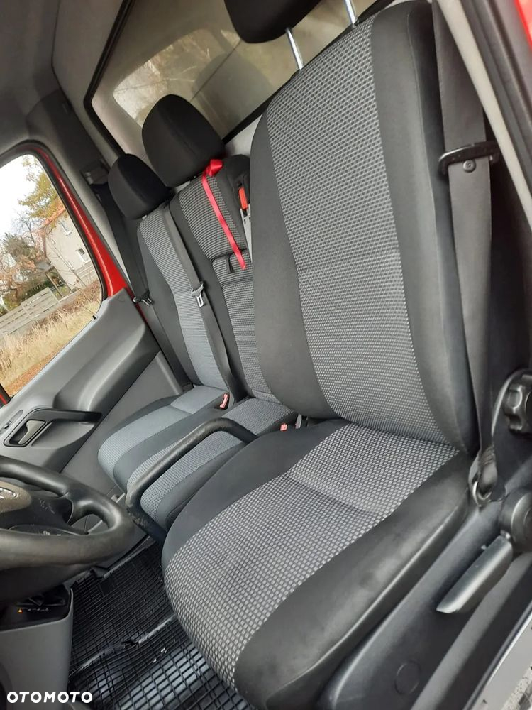 Mercedes-Benz Sprinter - 15