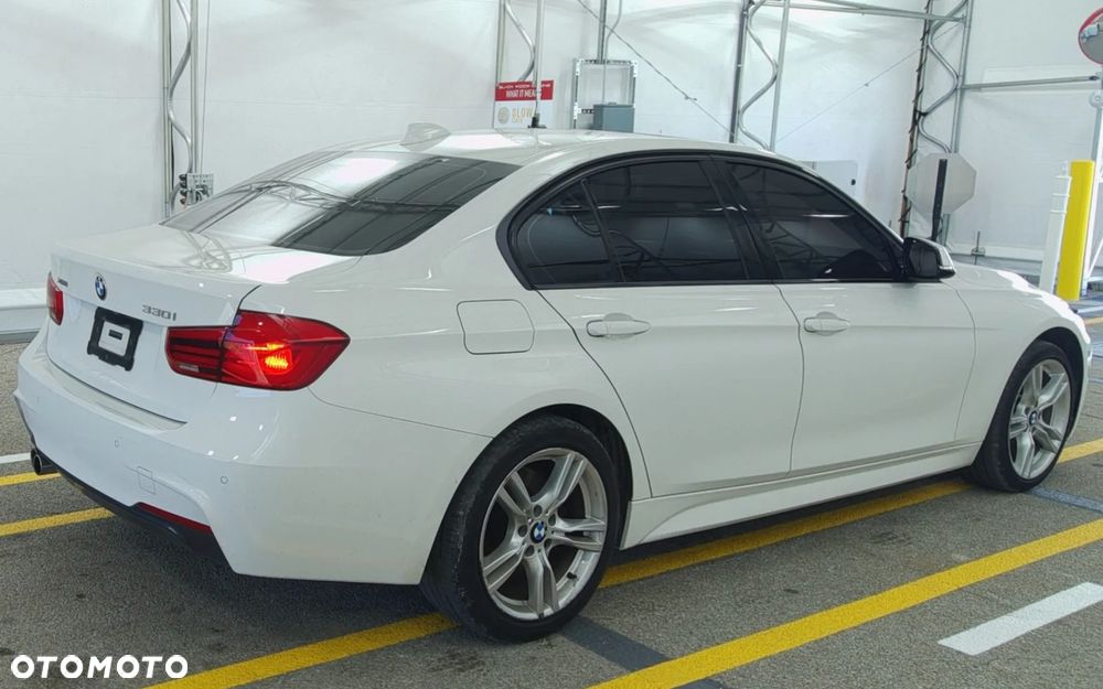 BMW Seria 3 330i Edition M Sport Shadow - 3