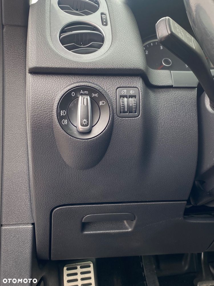 Volkswagen Tiguan - 10