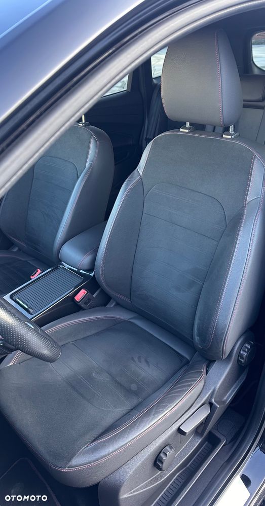 Ford Kuga 2.0 TDCi 4x4 ST-Line - 23