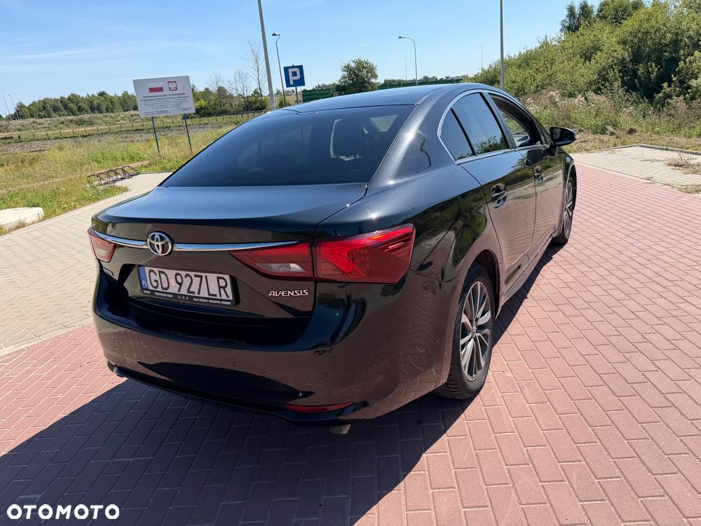 Toyota Avensis 2.0 D-4D Premium - 24