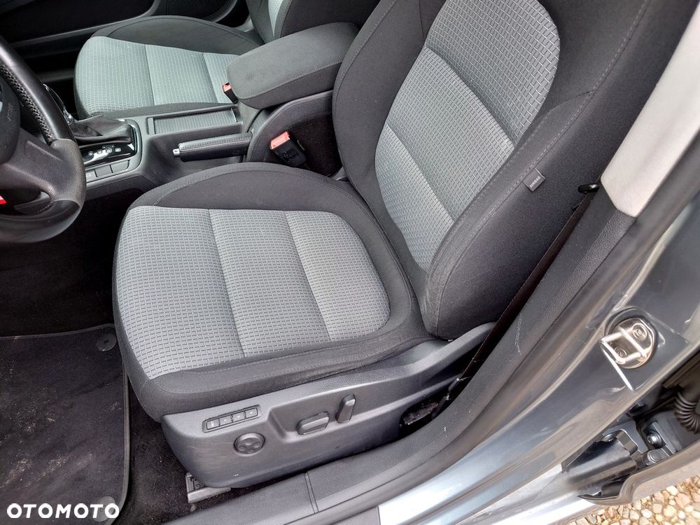 Skoda Superb 2.0 TDI Elegance DSG - 13