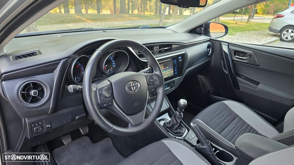 Toyota Auris 1.2T Comfort+Pack Techno +P.Sport — fotografia 35