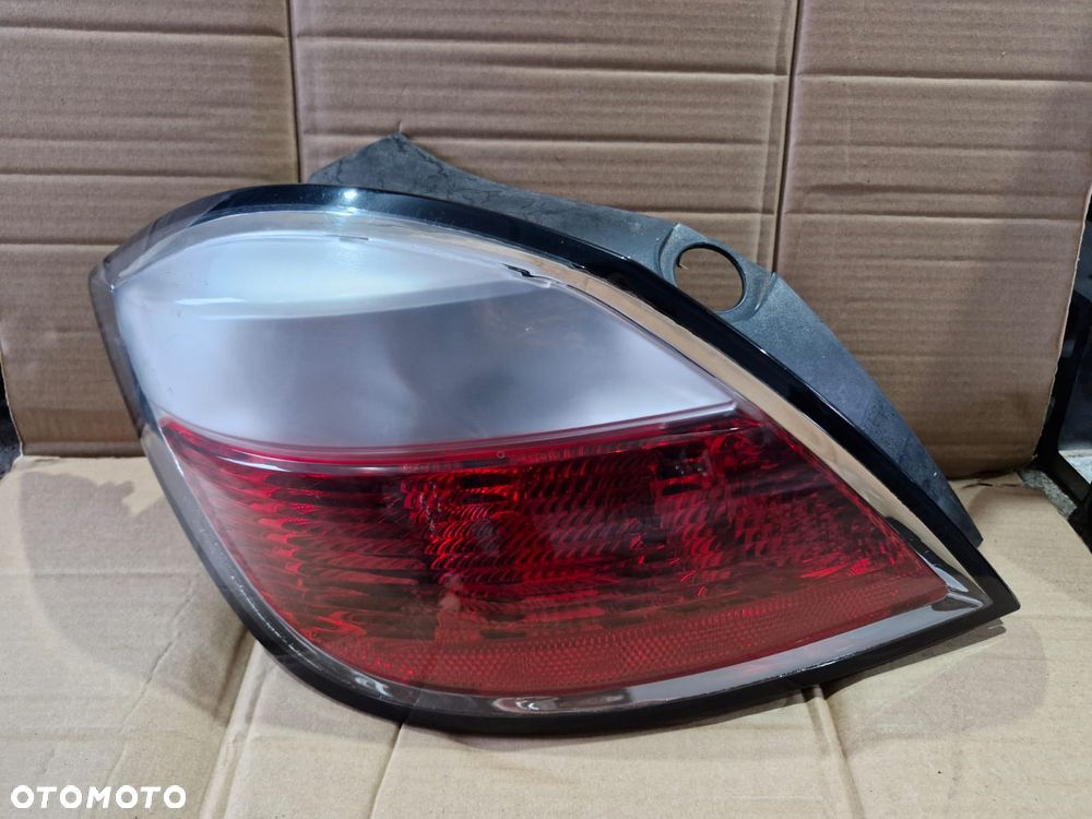 Lampa prawa lewa tylna prawy lewy tył Opel Astra H III hatchback 5 drzwi - 4
