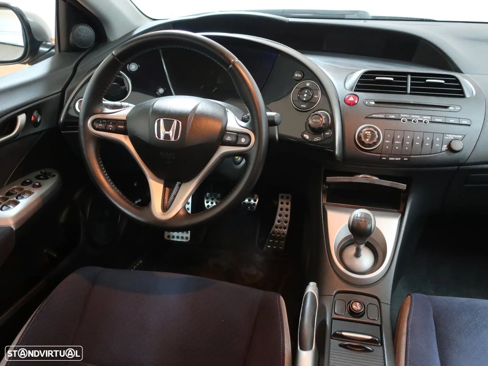 Honda Civic 1.4 Sport - 13