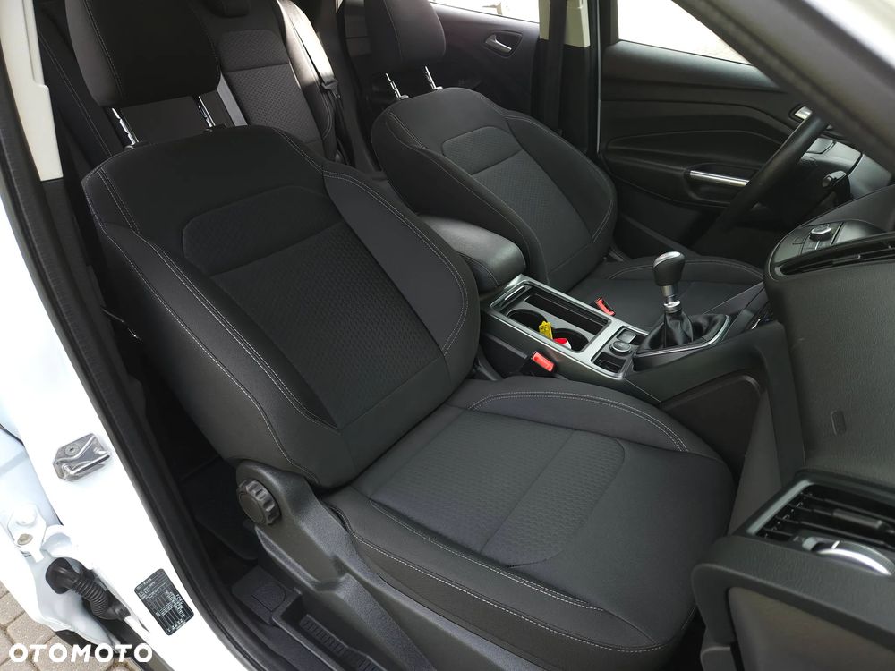 Ford Kuga 2.0 TDCi AWD Titanium - 35