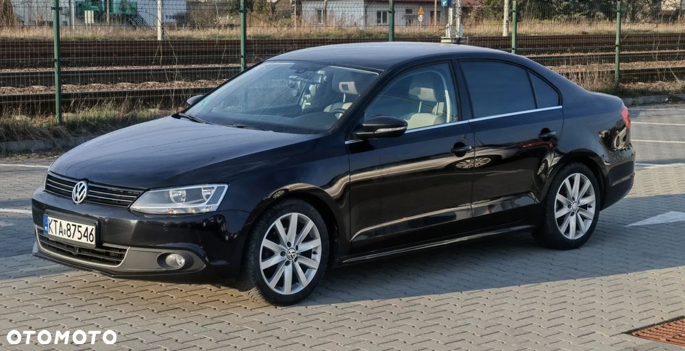 Volkswagen Jetta 1.6 TDI Highline - 2