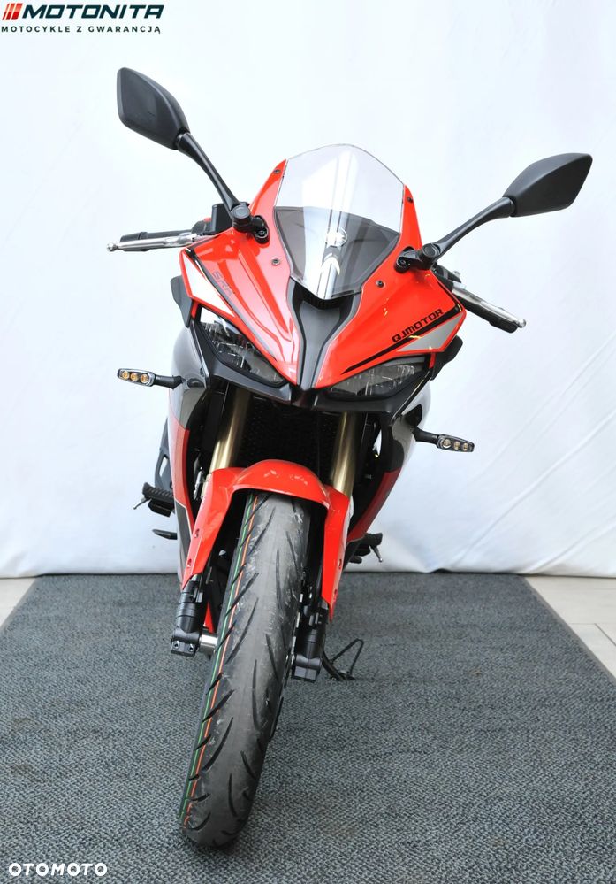 QJMOTOR SRK 125R - 8