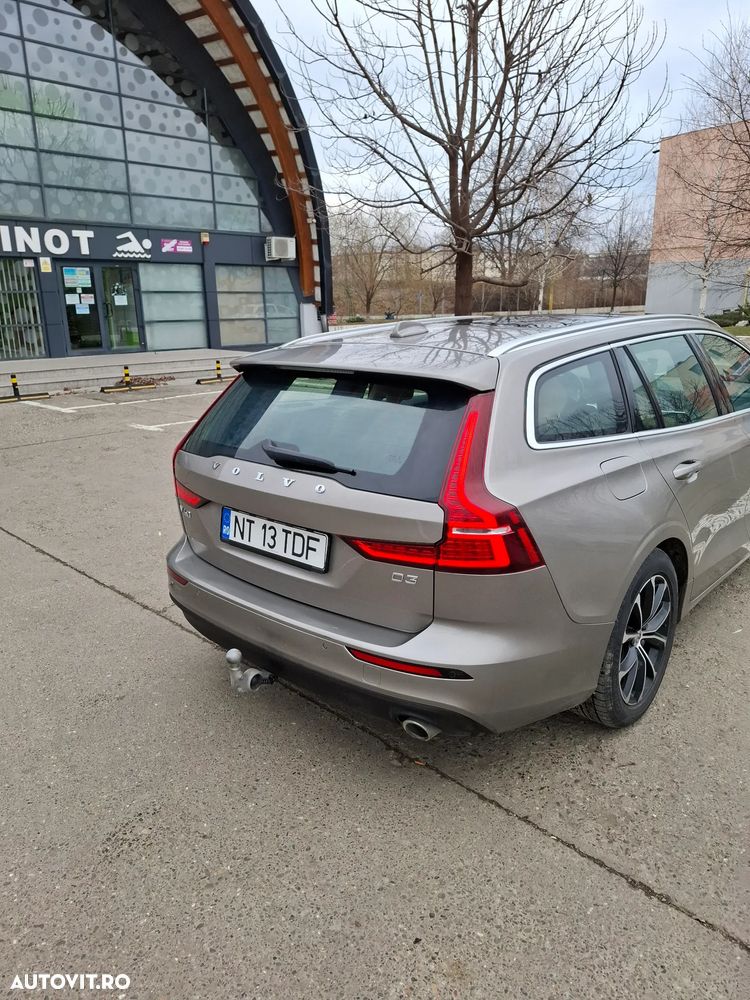 Volvo V60 D3 R-Design - 10