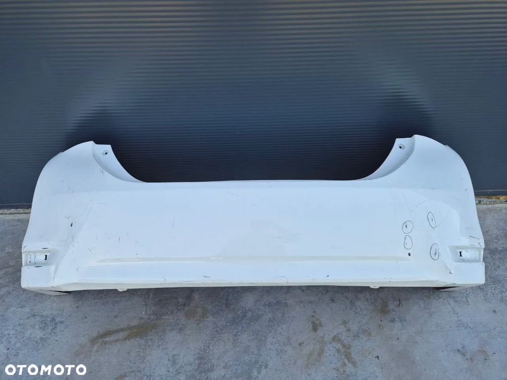 ORYGINALNY ZDERZAK TYLNI TOYOTA Corolla E16 / E18 - 1