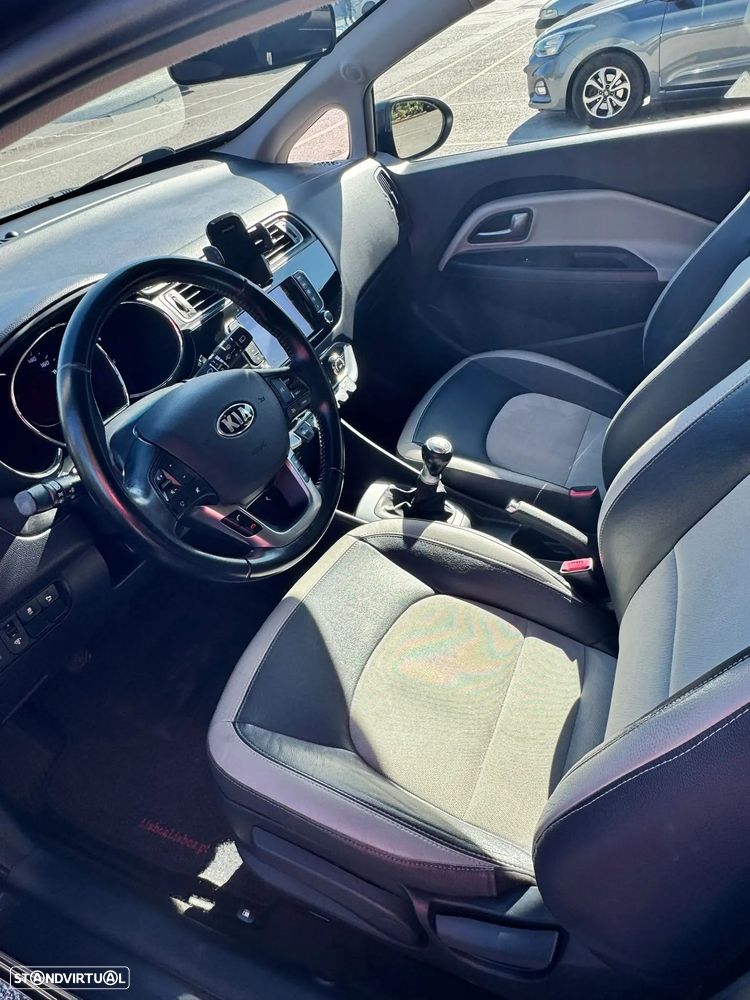 Kia Rio 2015 photo 4
