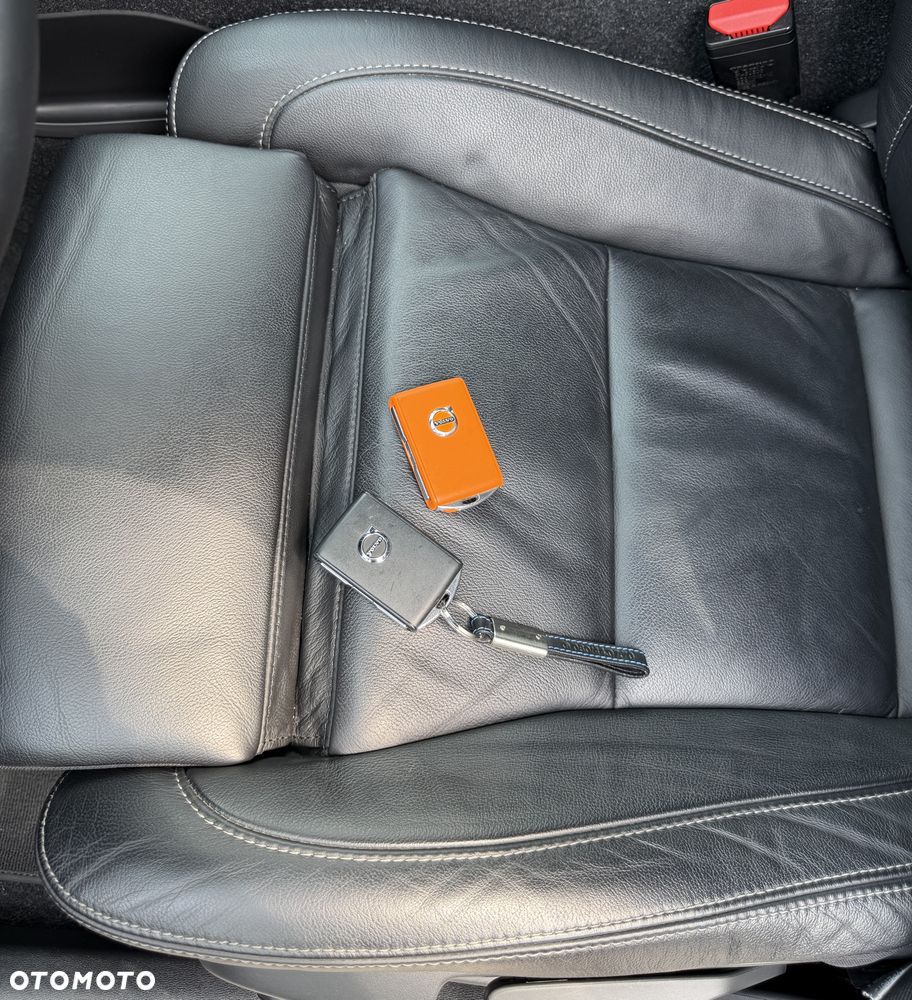 Volvo XC 40 - 32
