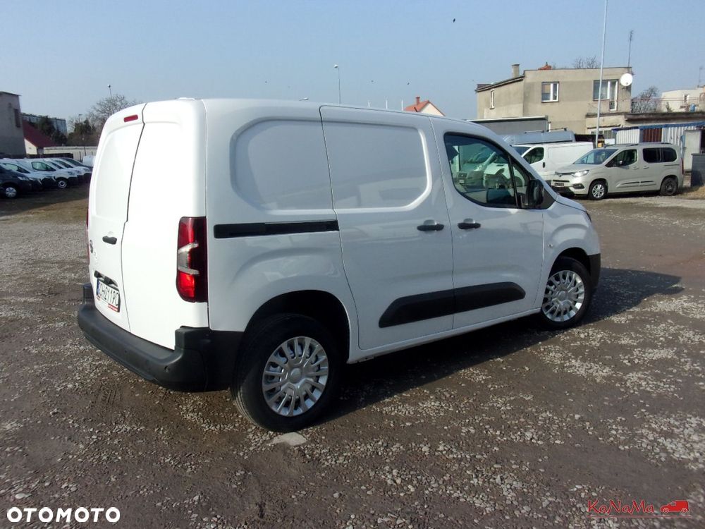 Toyota Proace City - 11